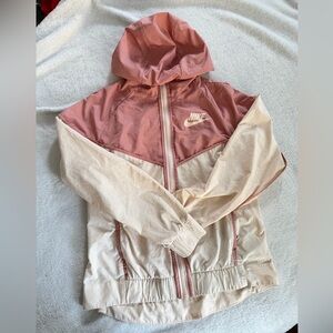 Womens Nike windbreaker